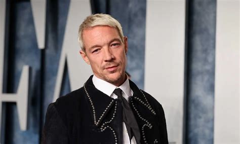 Diplo gets fully naked again in new Instagram thirst trap